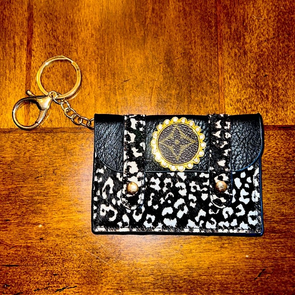 Black & White Floral Leo Upcycled Keyring Card Holder EUC - Picture 1 of 5